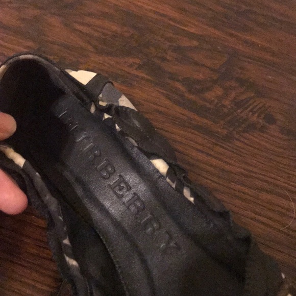 Burberry ballet flats size 37 - Picture 3 of 5